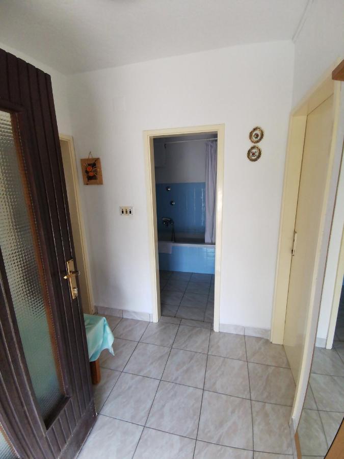 Room Dobrenka Hvar Exterior foto